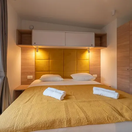 Giardino - New Mobile In Olive Garden, Ev Plug-in Station * Sukošan