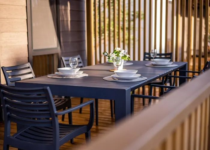 Giardino - New Mobile In Olive Garden, Ev Plug-in Station Tatil parkı Sukošan